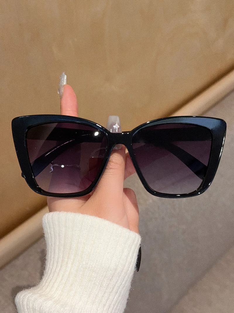 Street Fashion Glasses - 여성을위한 트렌디 한 고양이 눈 선글라스